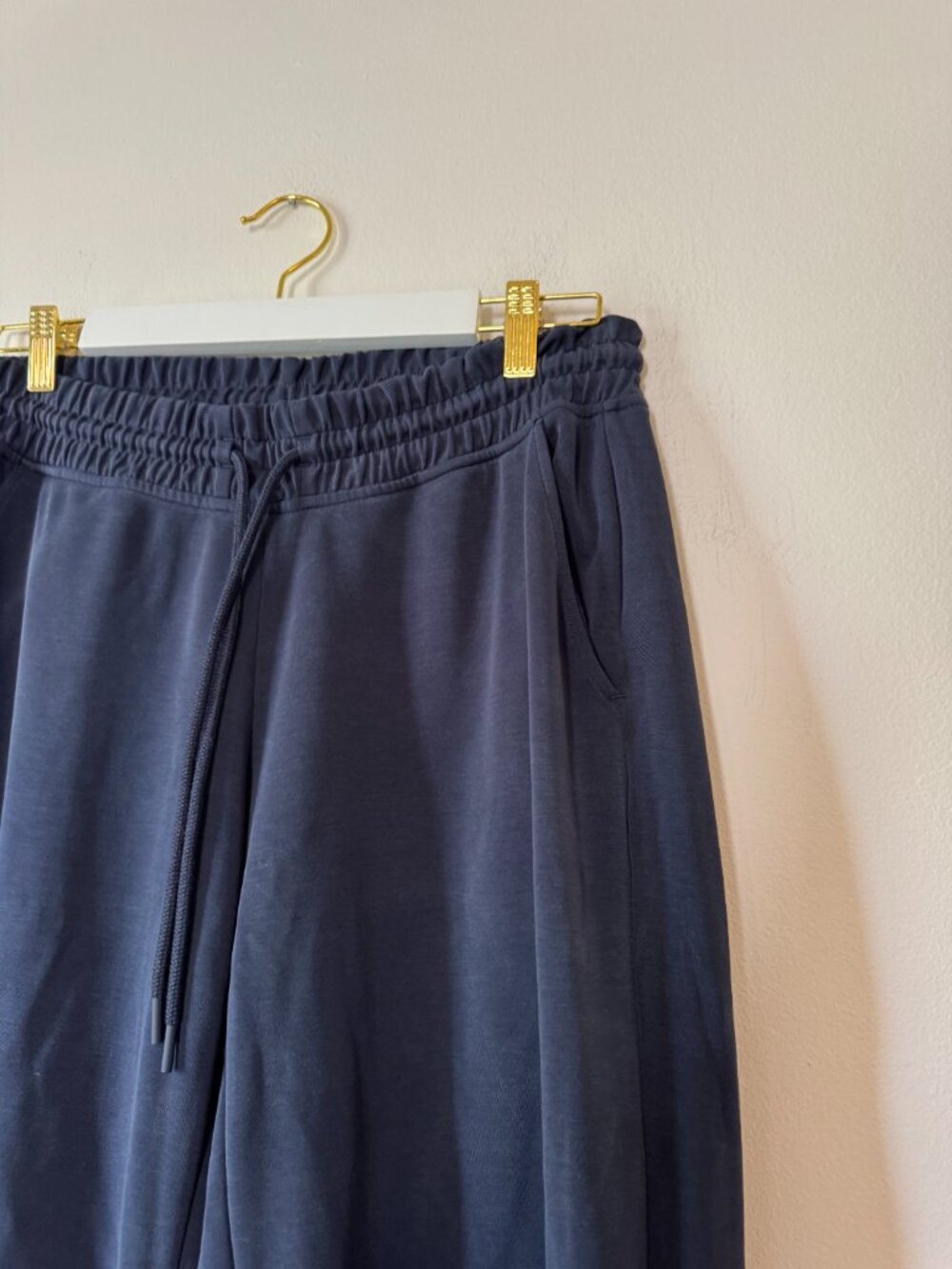 Athleta Seasoft Mid Rise Straight Pant Navy - Picture 3 of 12